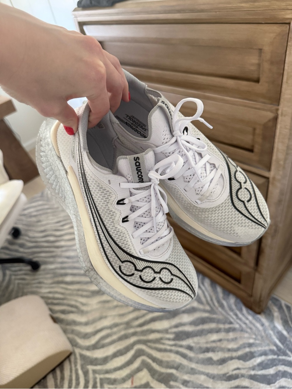 Saucony Women's White and Gray Running Shoes - Lightweight Cushion